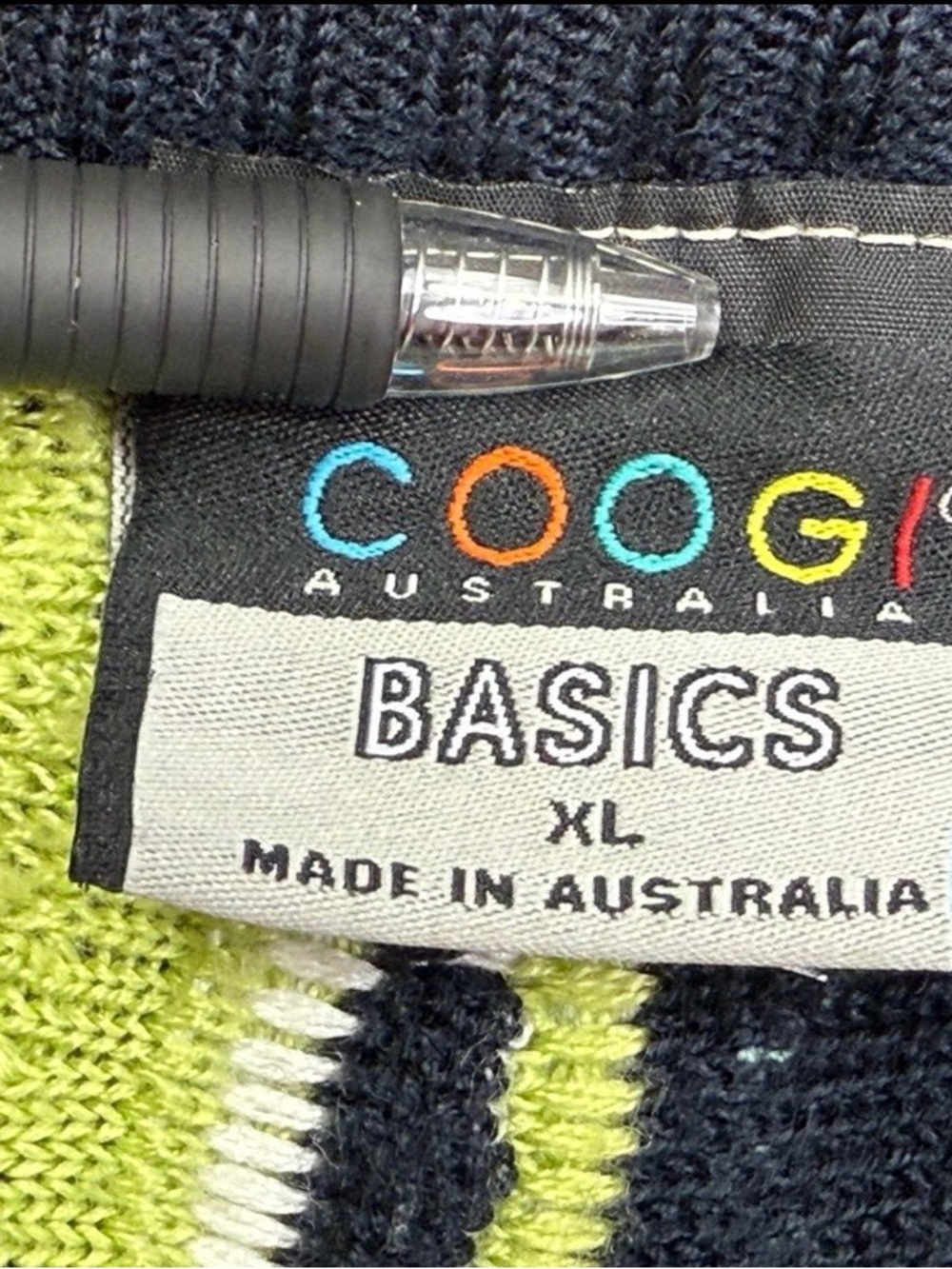 COOGI knitted sweater very nice!! - Picture 6 of 6